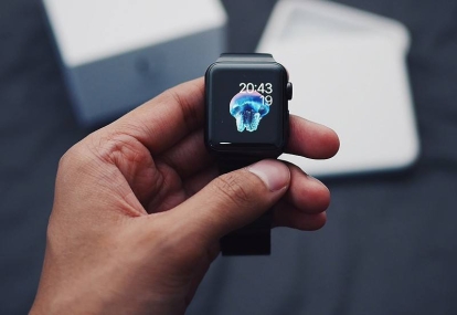 آیفون ۸ اولین گوشی آیفون با صفحه OLED‌ به بازار آمد